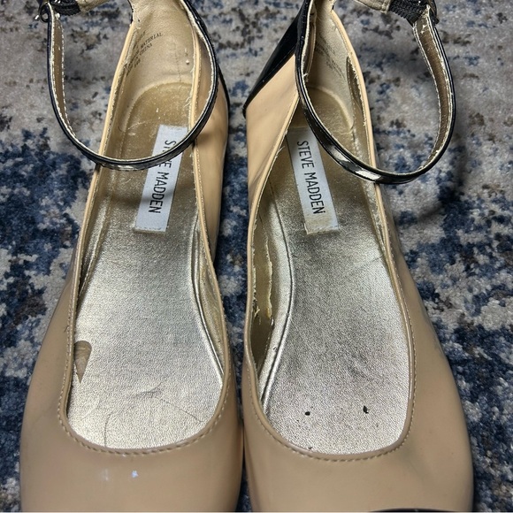 Steve Madden Gabriele Tan & Black Ankle Strap Patent Leather Flats Size 8 - Picture 5 of 16